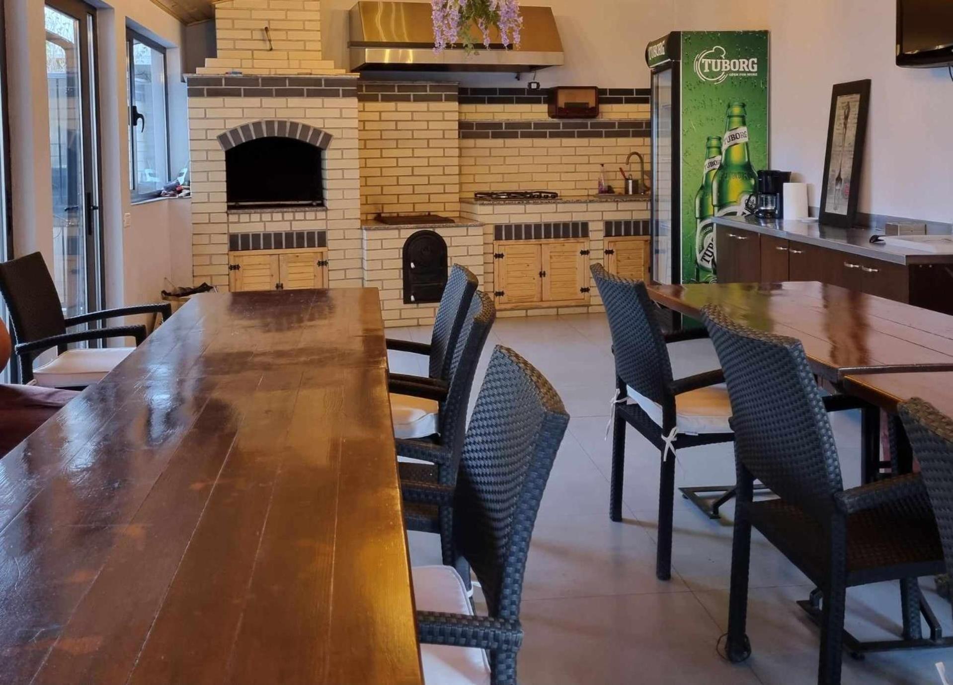 Pensiunea Public House Buşteni Eksteriør bilde