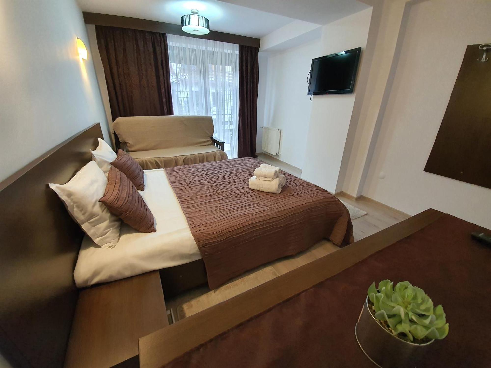 Pensiunea Public House Buşteni Rom bilde