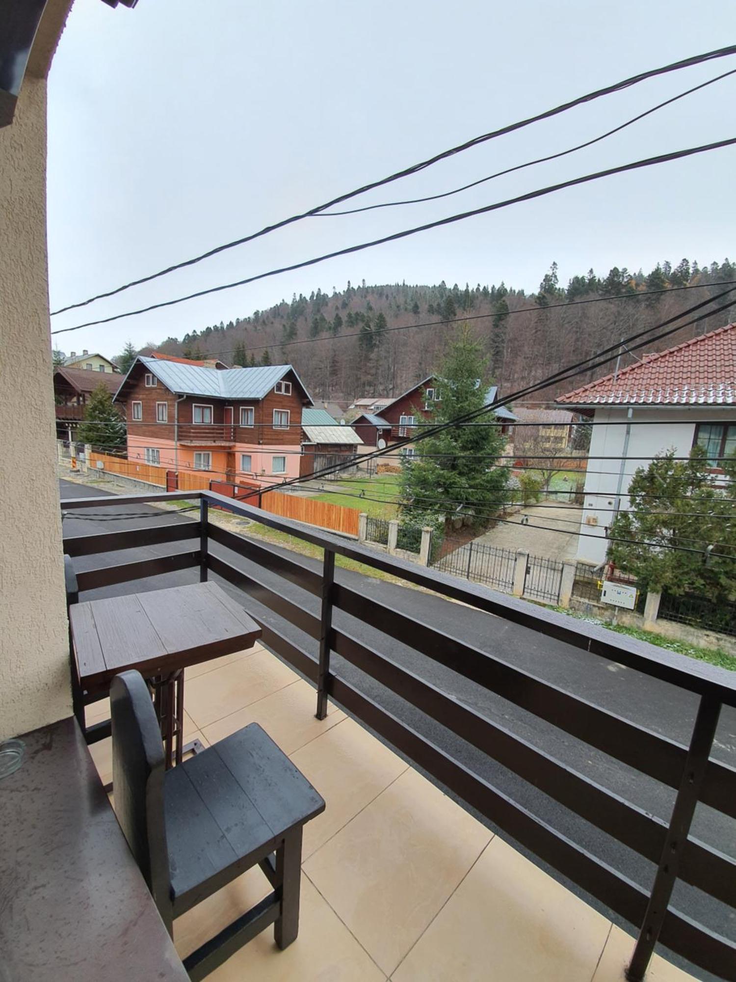 Pensiunea Public House Buşteni Rom bilde