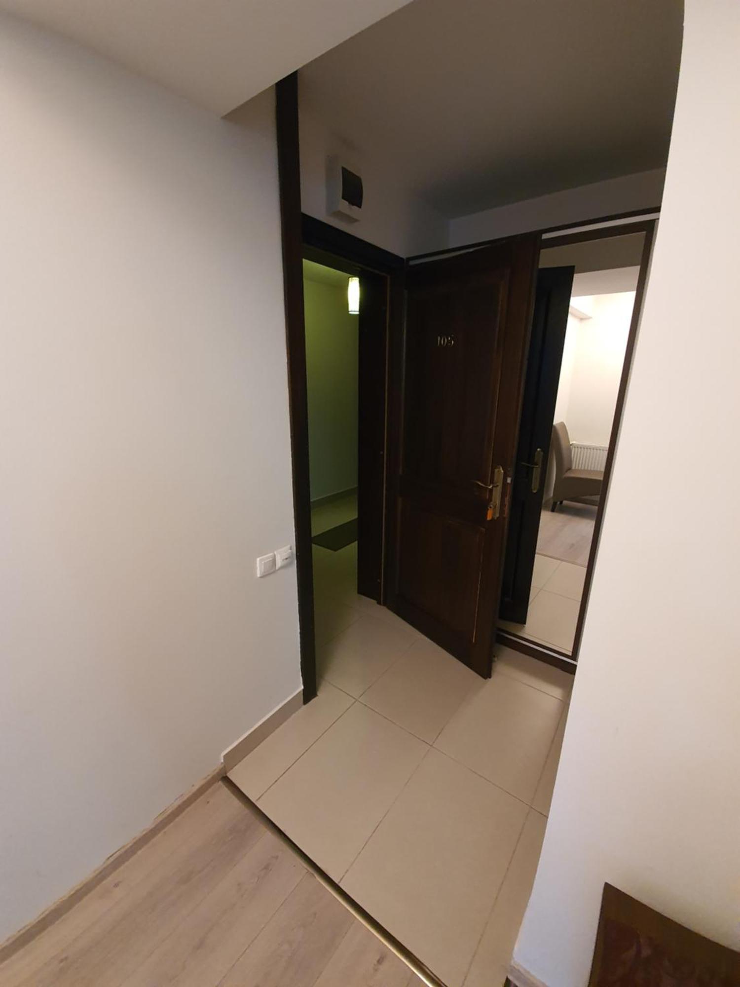 Pensiunea Public House Buşteni Rom bilde