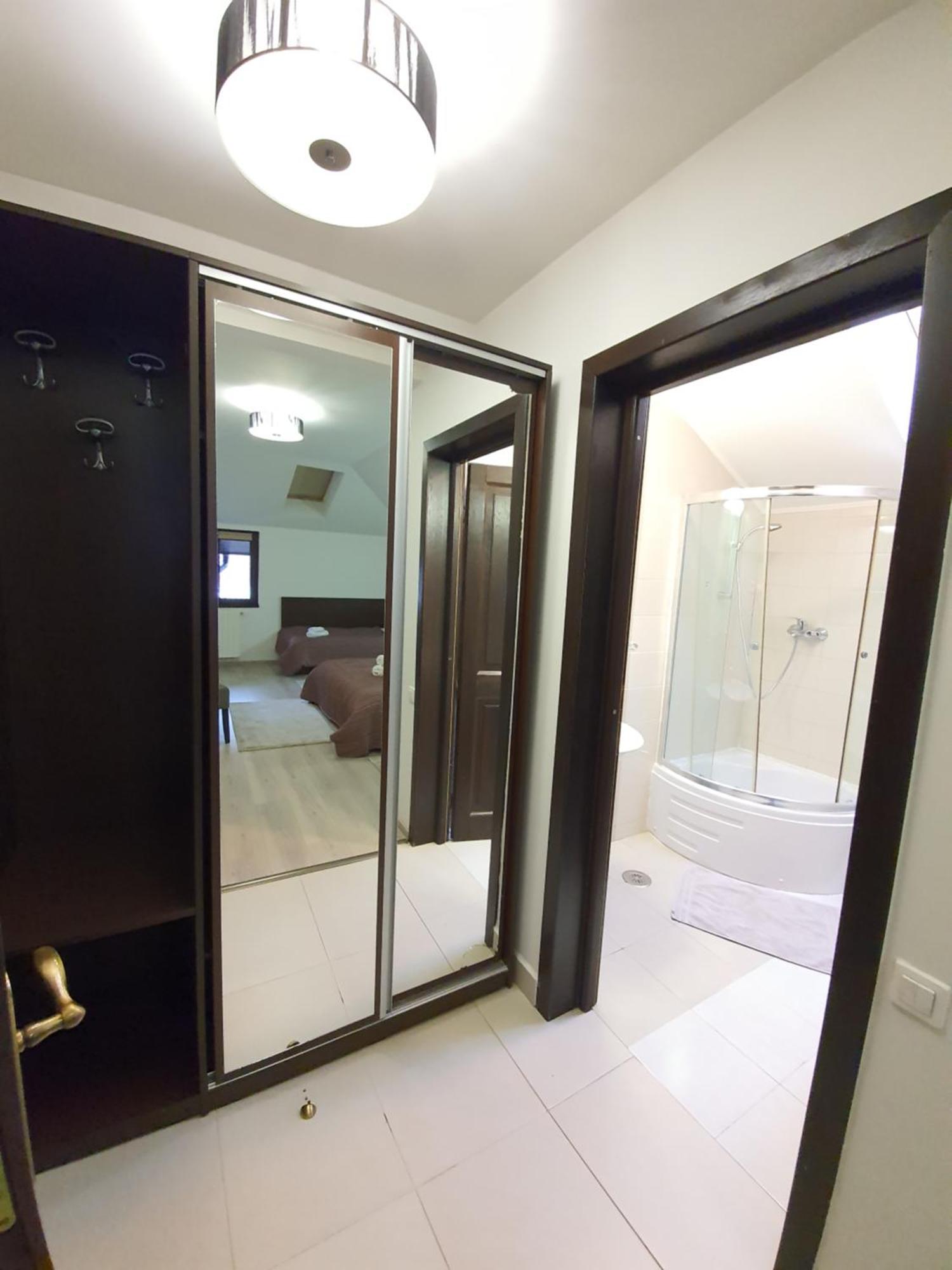 Pensiunea Public House Buşteni Rom bilde